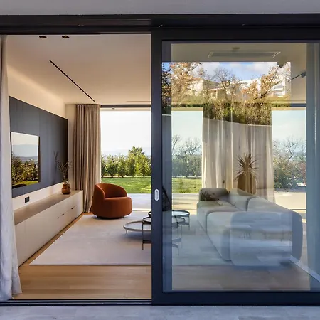 Naar Residence *