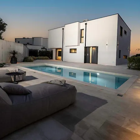 Villa Naar Residence Crikvenica