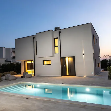 Villa Naar Residence *